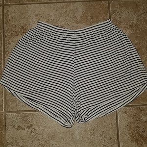 Brandy Melville shorts